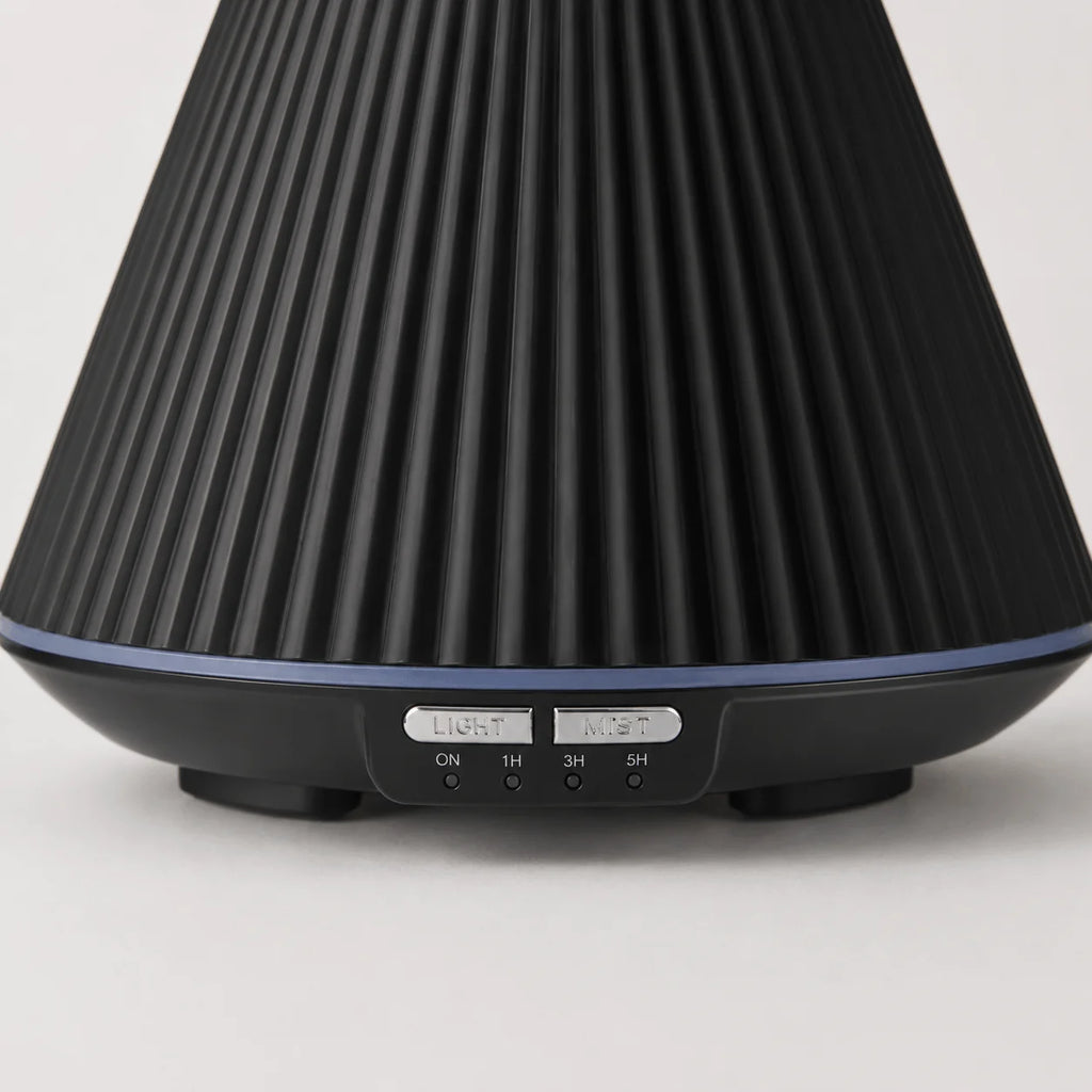 StillAura 160ml aromatherapy humidifier, a sleek fragrance diffuser for soothing home ambiance.
