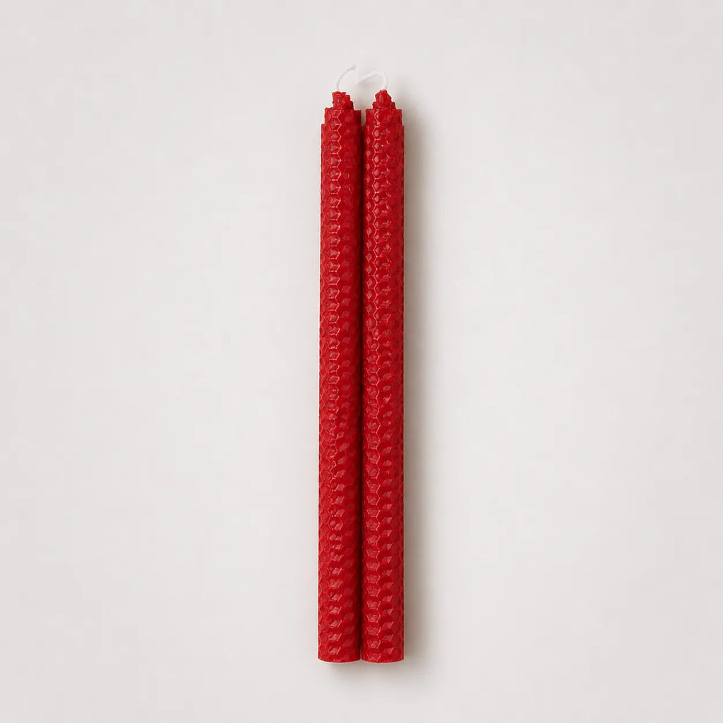 StillAura beeswax taper candle set, 25 cm, for elegant living room decor.