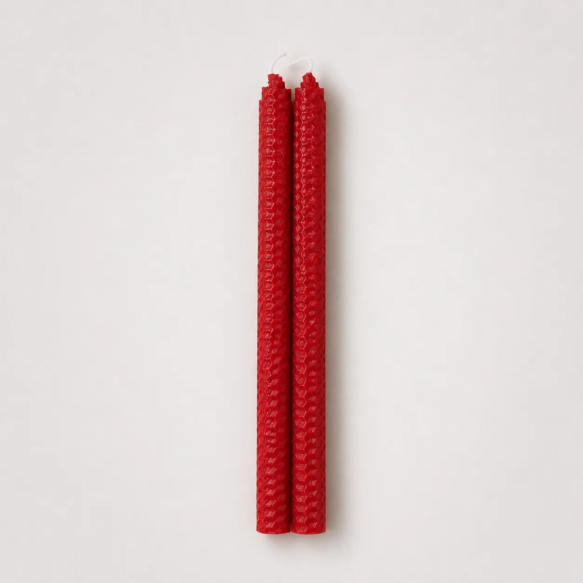 StillAura beeswax taper candle set, 25 cm, for elegant living room decor.