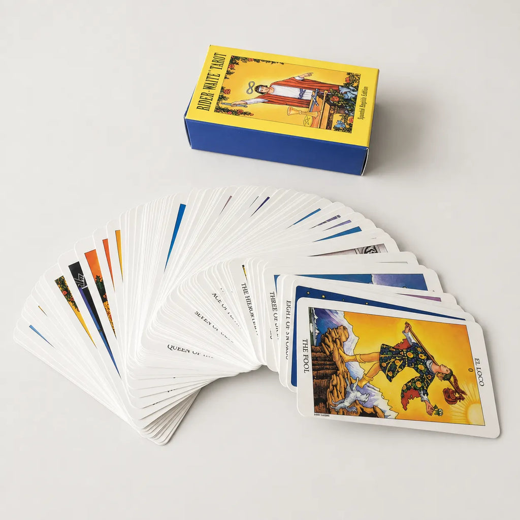 Moonveil Knight Tarot, Spanish bilingual blue 78 card divination deck with English translation.