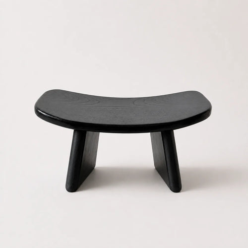 StillAura solid wood meditation bench for zen seating, a natural wood mindfulness chair in Japanese style.